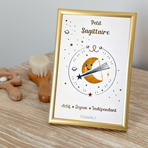 Tom & Mila - Carte Astro Petit avec enveloppe et blister et cadre doré Sagittaire - Tom & Mila