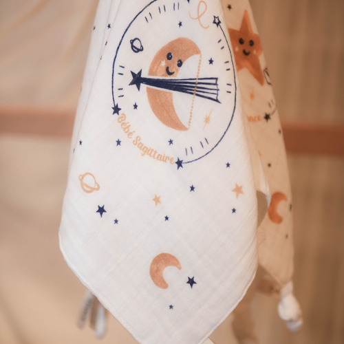 Doudou Plat bébé Astro Sagittaire Blanc Tom & Mila LES ESSENTIELS ENFANTS