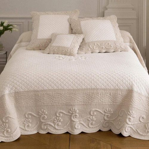 Becquet - Boutis Brodé réversible coton blanc écru  - Couvre lits jetes de lit blanc